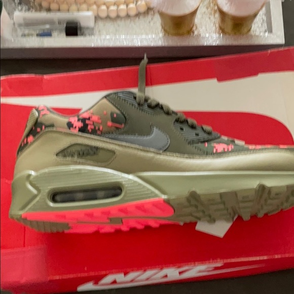 Nike Air Max C - Picture 2 of 5